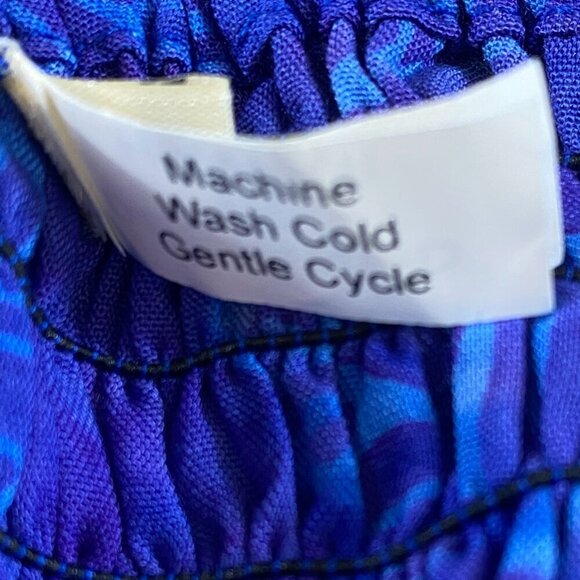 Hula Hula Hawaii Halter Dress One Size Blue & Purple Batik Floral #340D - Picture 8 of 8